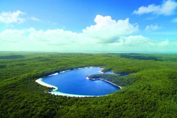 Lake Mckenzie